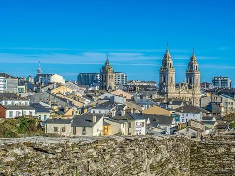 Muralla romana y casco histórico de Lugo